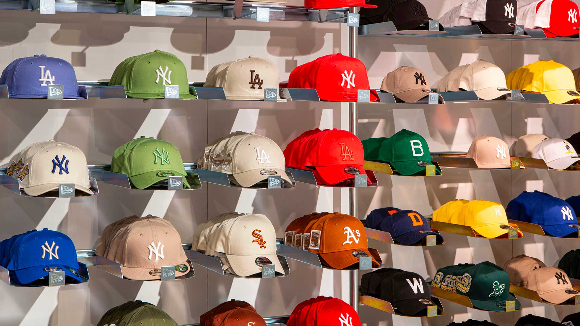 NEWERAXRINASCENTEANNEX-IMG01