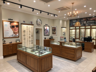 Optical shop furnishing: functionality and visual comfort