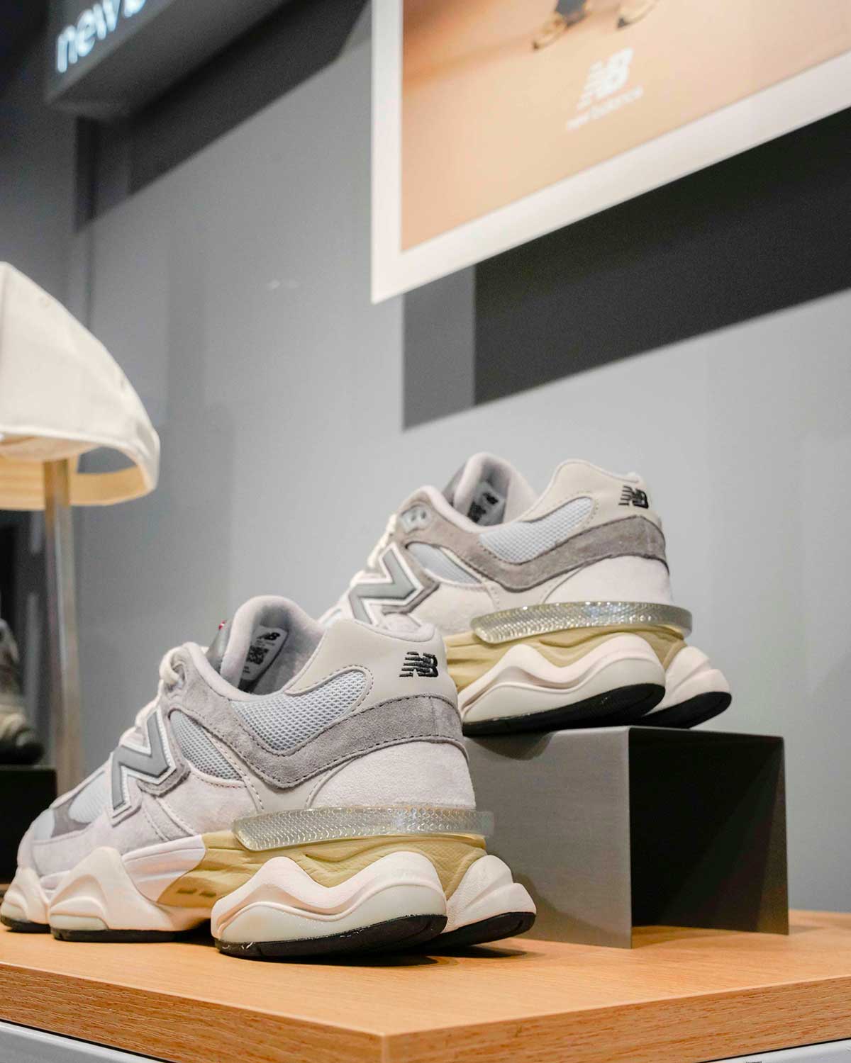 NEW-BALANCE-BRANDED-WALLBAY-IMG-08