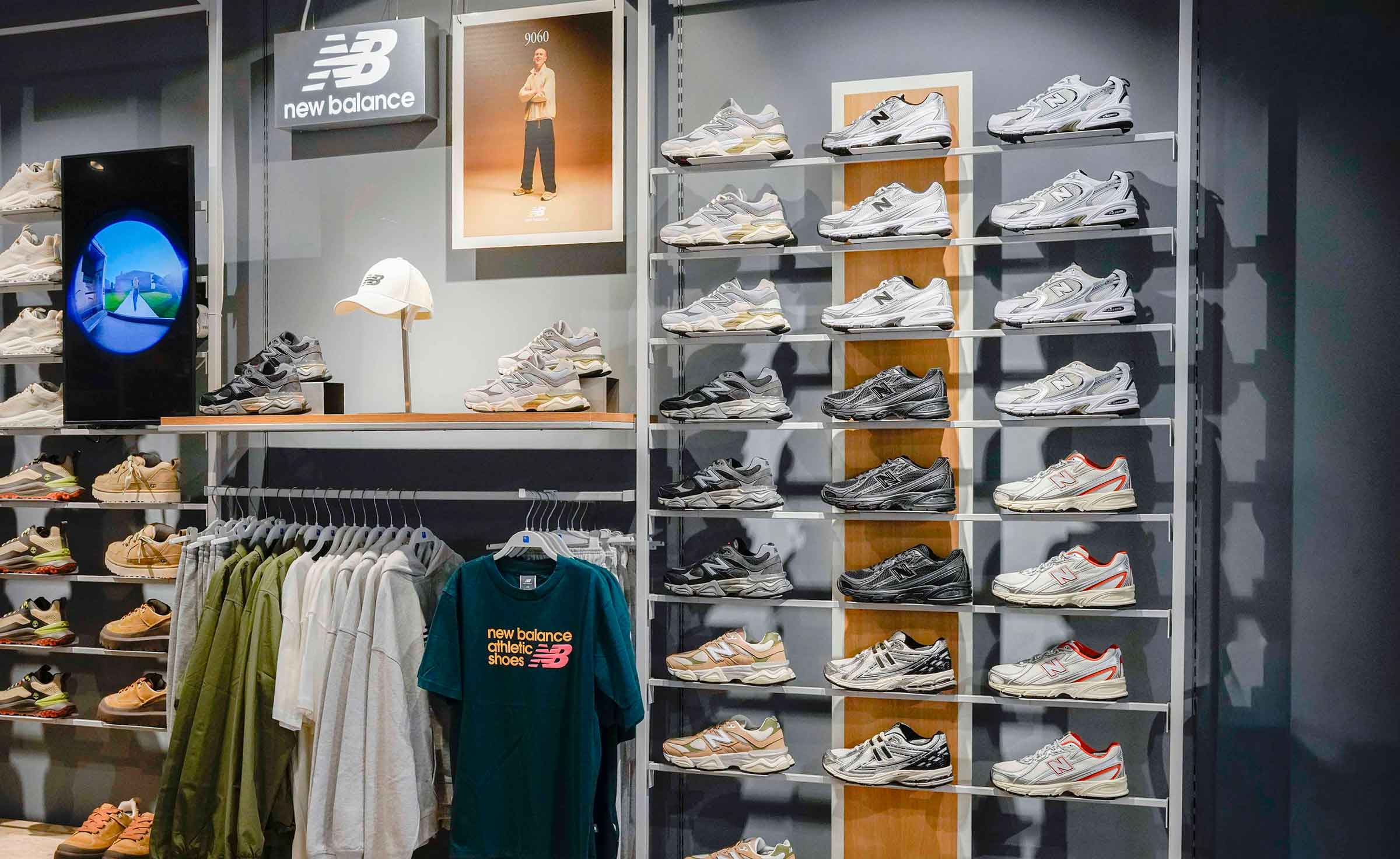 NEW-BALANCE-BRANDED-WALLBAY-IMG-09